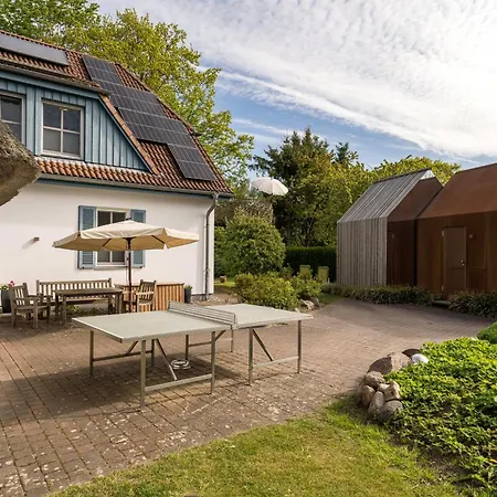 Haus Am Schilf - 4 Appartement Wieck